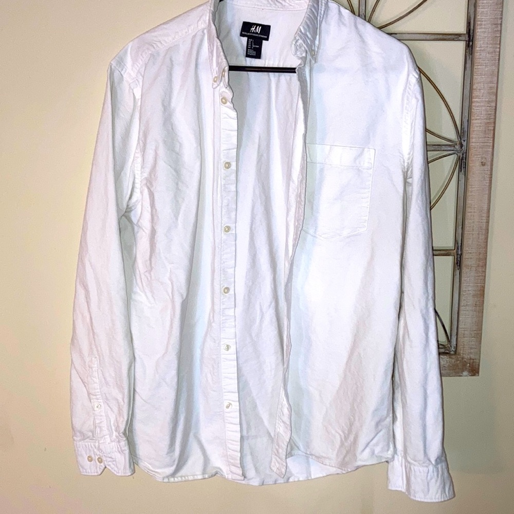 White large  H&M regular fit/coupe standard shirt